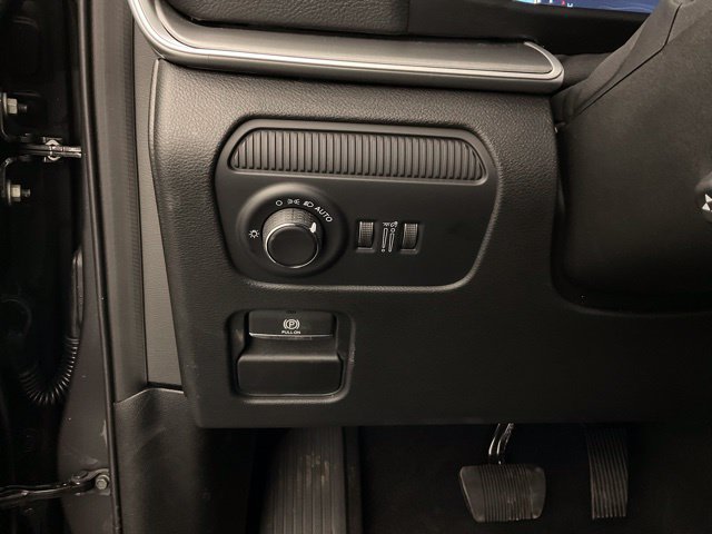 New 2026 Jeep Grand Wagoneer L 4WD image 14