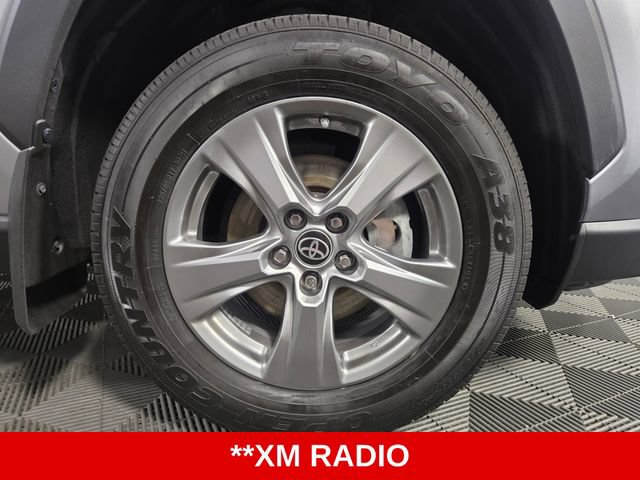 Used 2022 Toyota RAV4 LE AWD/4WD image 7
