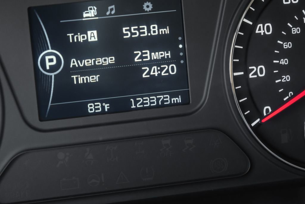 Used 2017 Kia Sorento LX w/ LX Convenience Package image 21