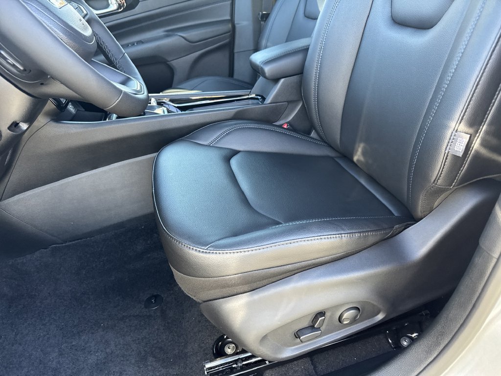 New 2026 Jeep Compass Limited AWD/4WD image 10