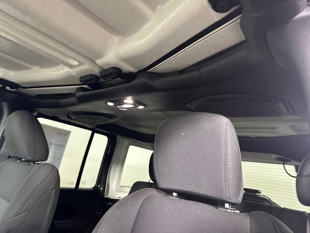 Used 2023 Jeep Wrangler Unlimited w/ Convenience Group image 12