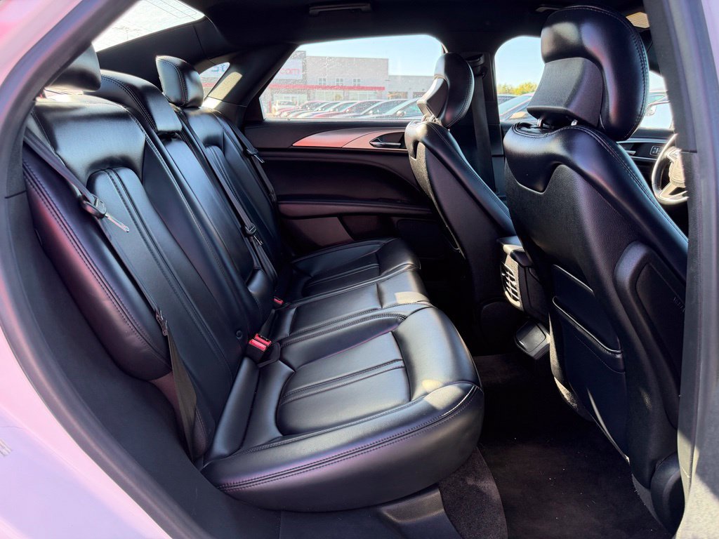 Used 2018 Lincoln MKZ Premiere FWD image 12