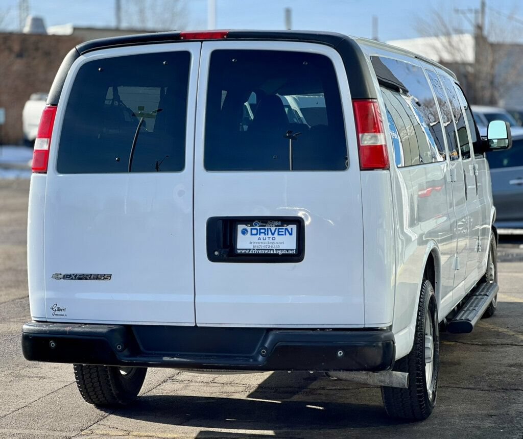 Used 2023 Chevrolet Express 3500 LS RWD image 5