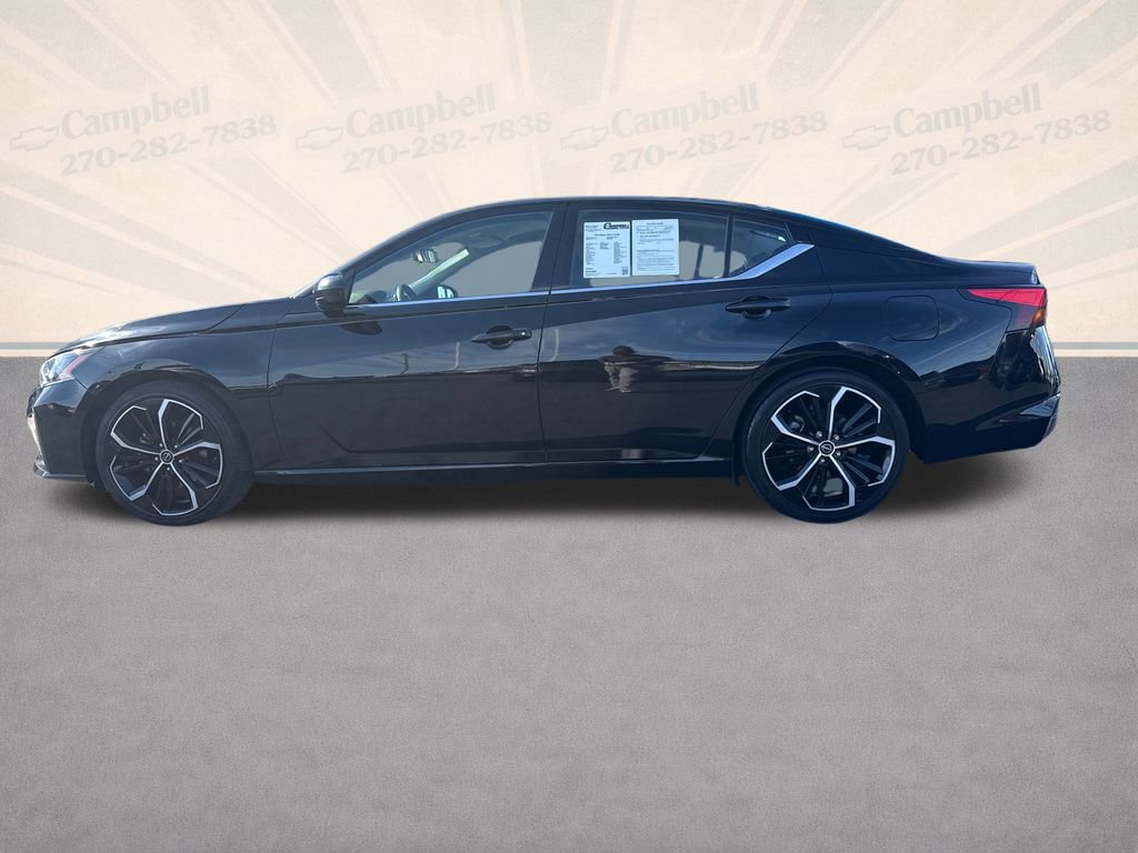 Used 2023 Nissan Altima 2.5 SR image 2