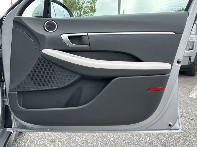 Certified 2025 Hyundai Sonata SE image 14