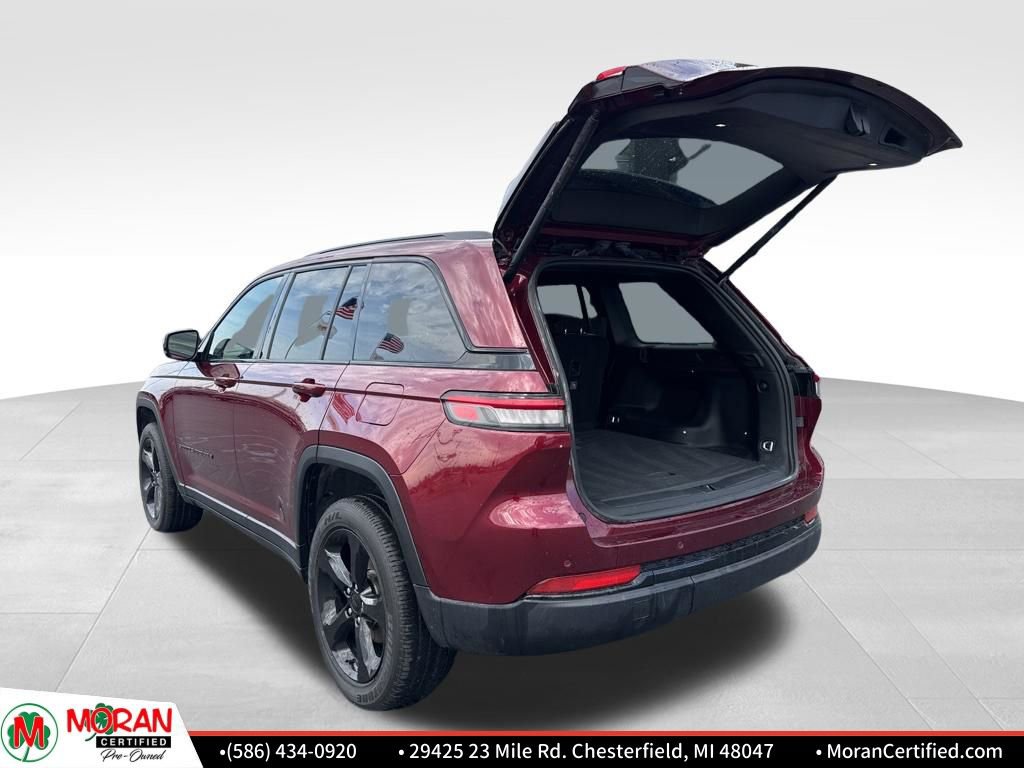 Used 2024 Jeep Grand Cherokee Altitude image 27