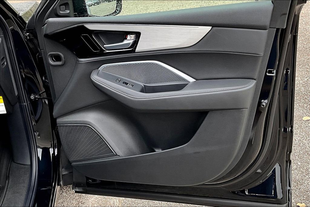 Used 2025 Acura MDX Base image 17