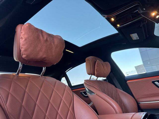 Certified 2023 Mercedes-Benz S 580e 4MATIC Sedan image 18