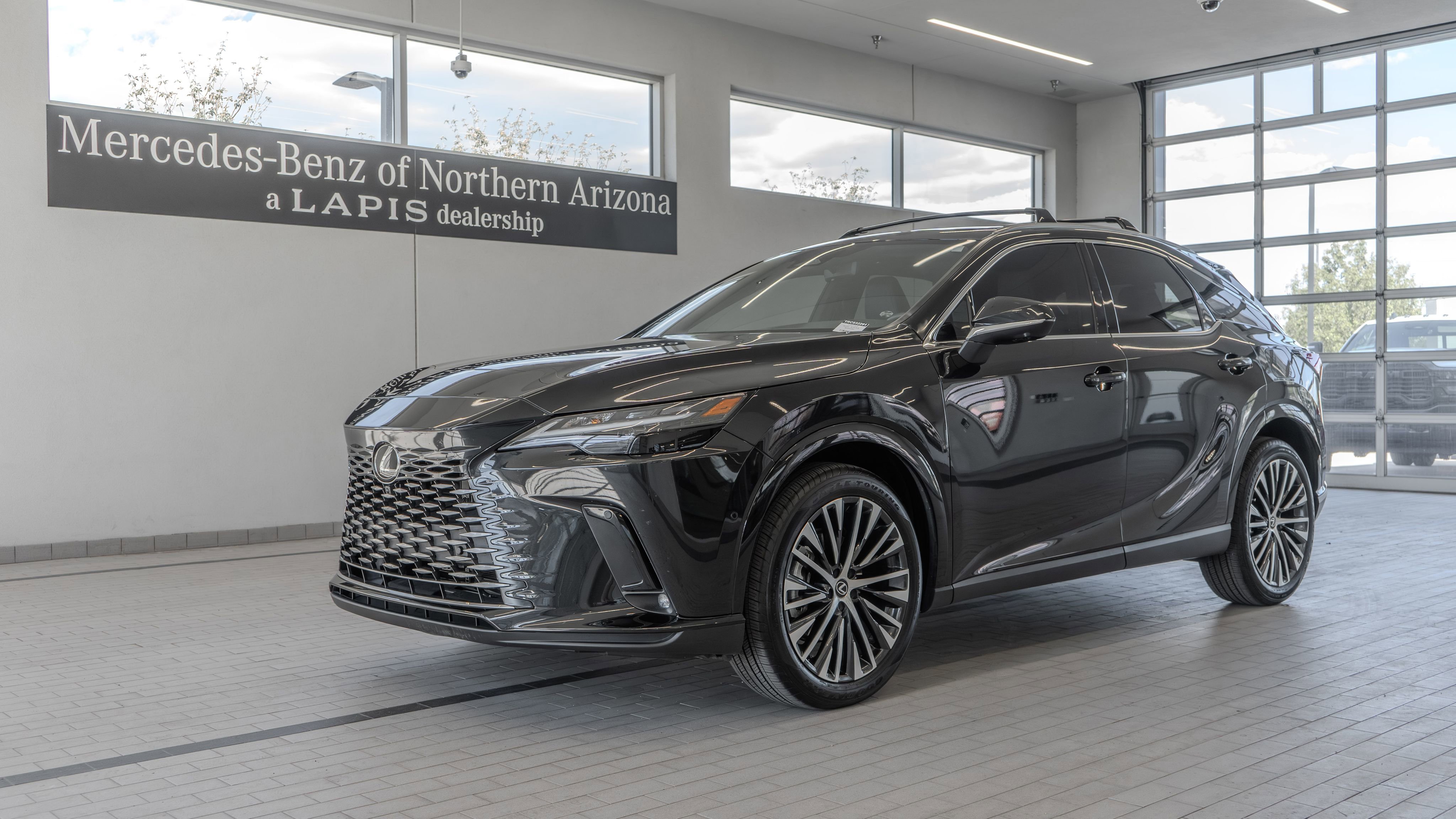 Used 2024 Lexus RX 350 w/ Convenience Package AWD/4WD image 3