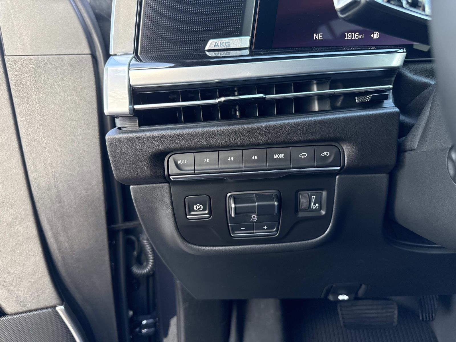 Certified 2025 Cadillac Escalade Sport w/ Touring Package image 34