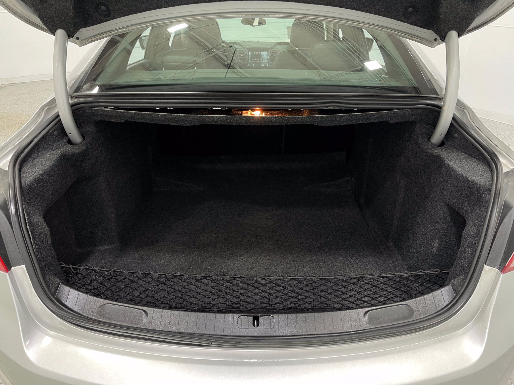 Used 2019 Chevrolet Impala Premier FWD image 25