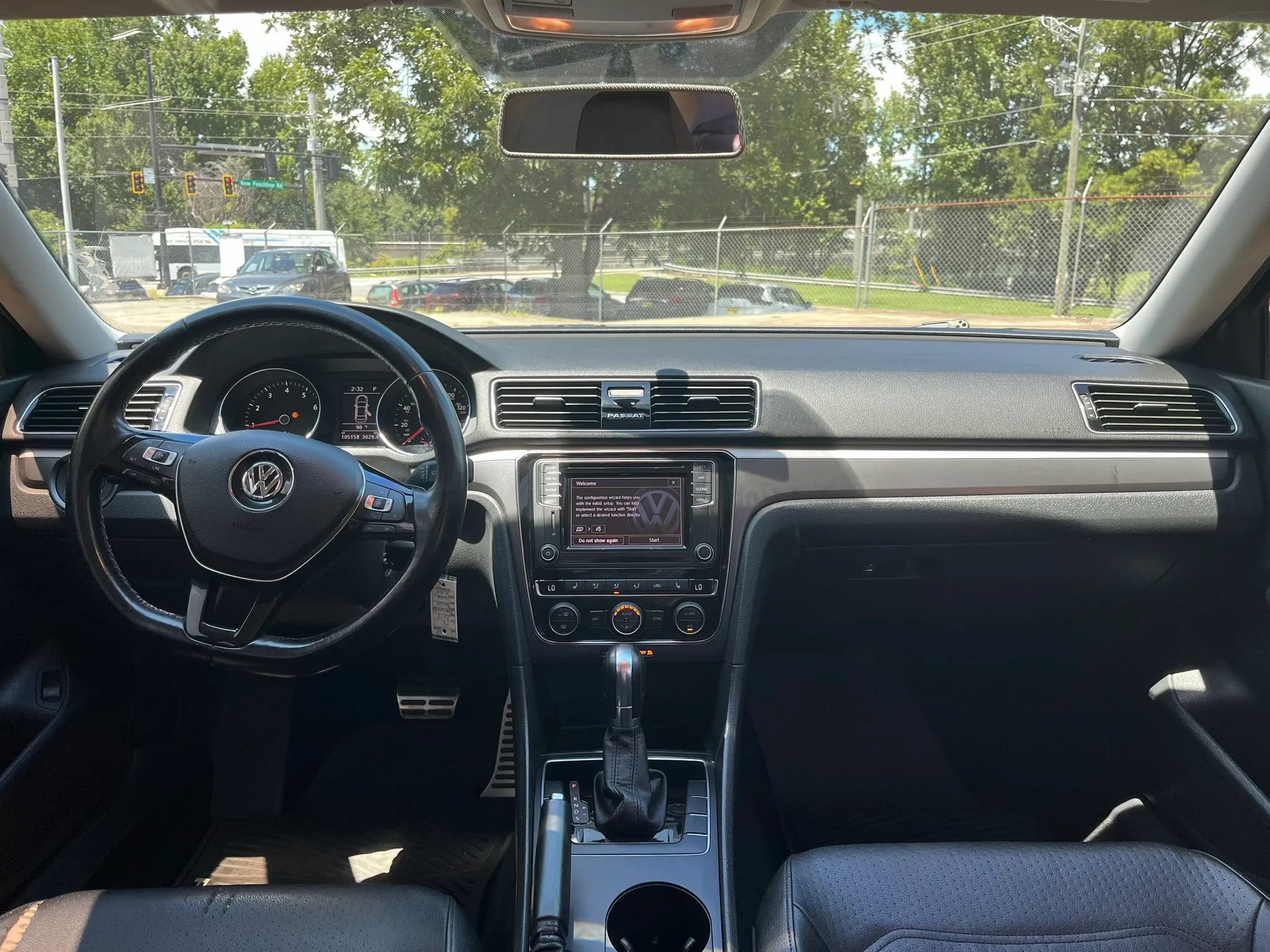 Used 2018 Volkswagen Passat 2.0T R-Line w/ R-Line Lighting Package FWD image 14