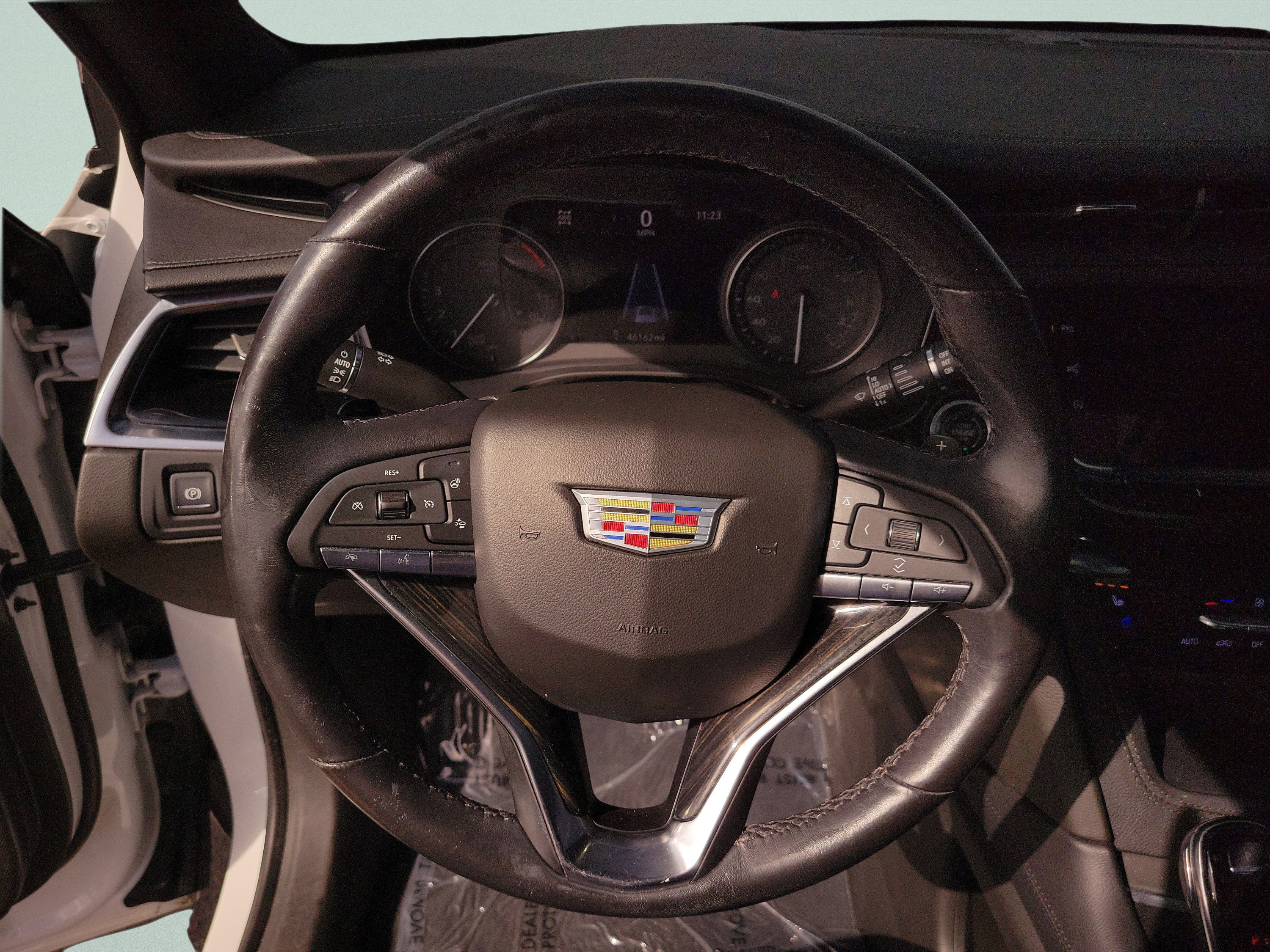 Used 2022 Cadillac XT6 Premium Luxury w/ Technology Package AWD/4WD image 23