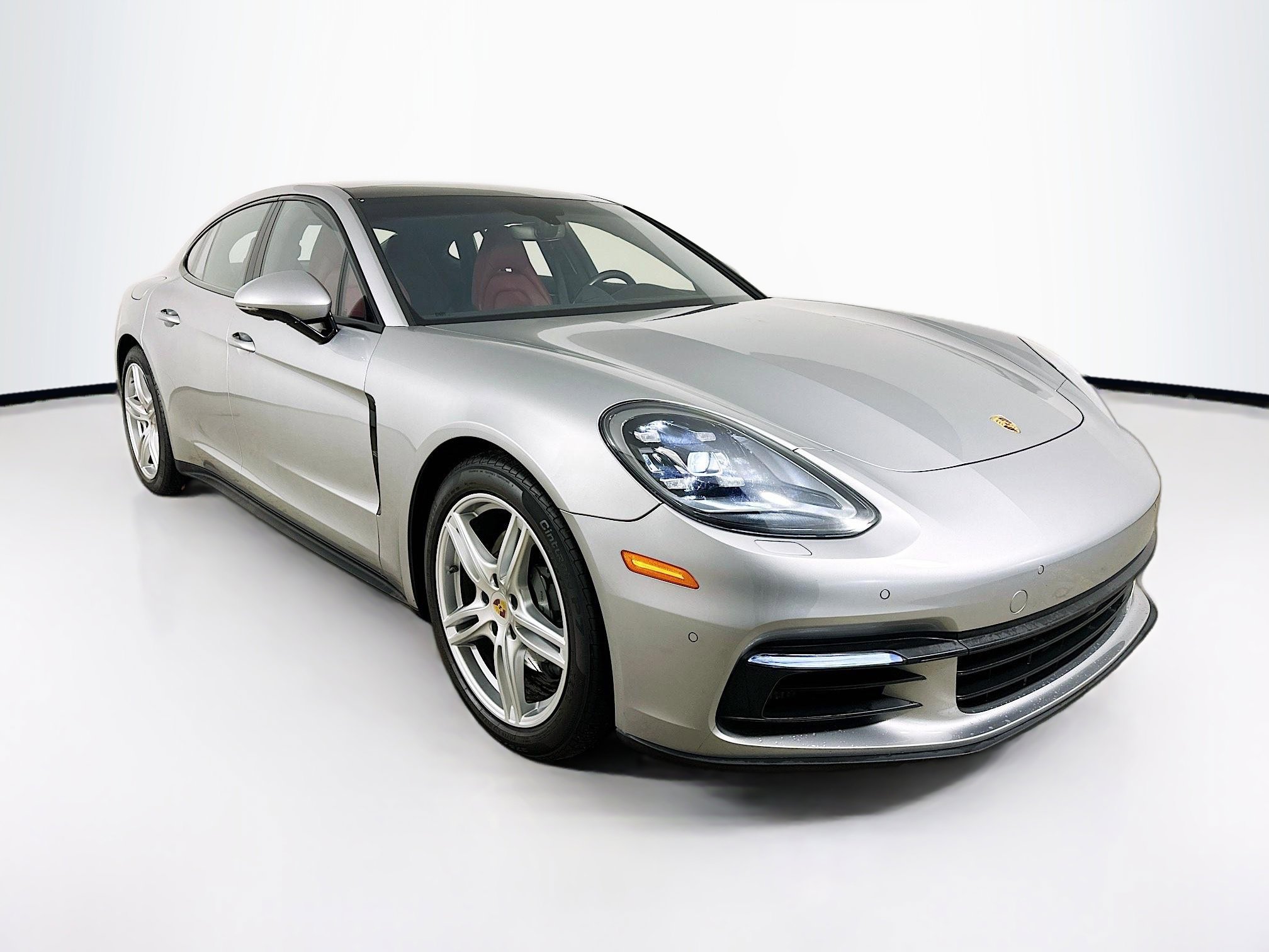 Used 2018 Porsche Panamera 4S image 3