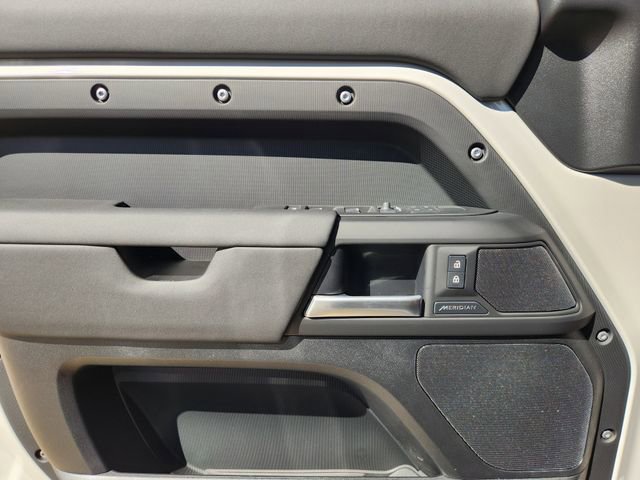 Used 2026 Land Rover Defender 110 S image 16