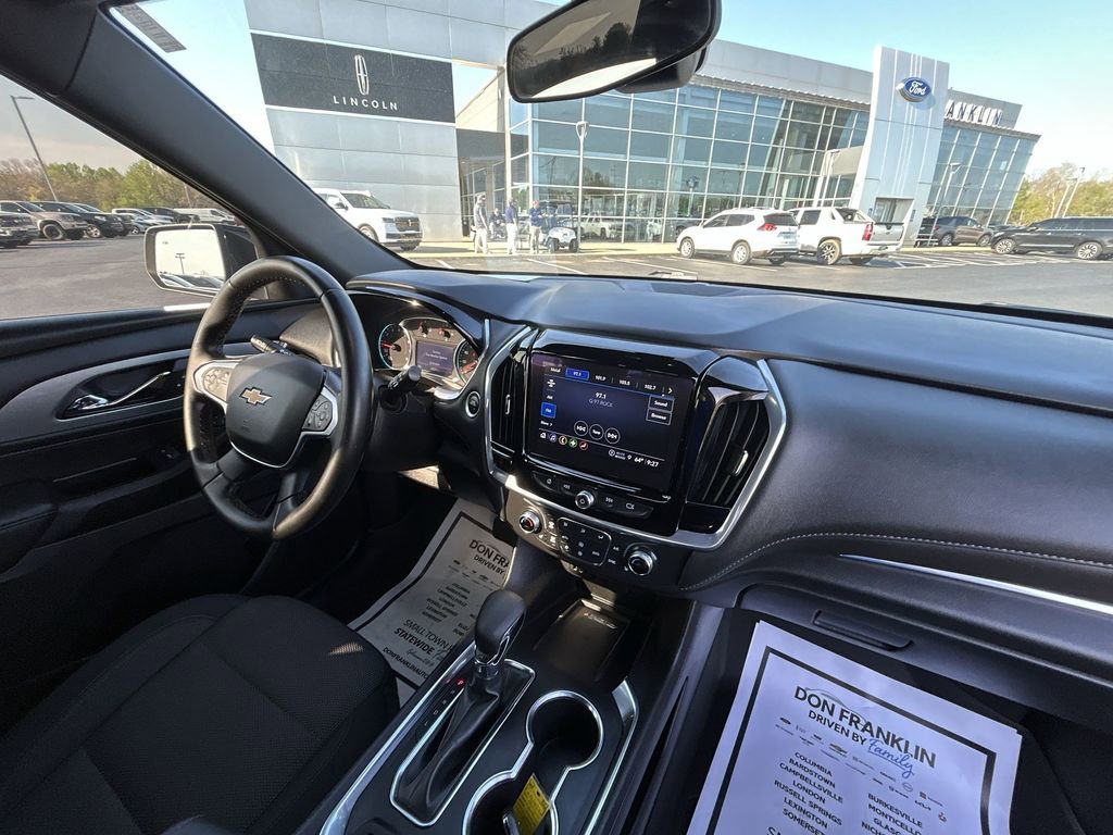Used 2023 Chevrolet Traverse LT AWD/4WD image 11