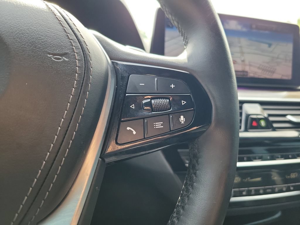 Used 2021 BMW 530i w/ Convenience Package RWD image 23