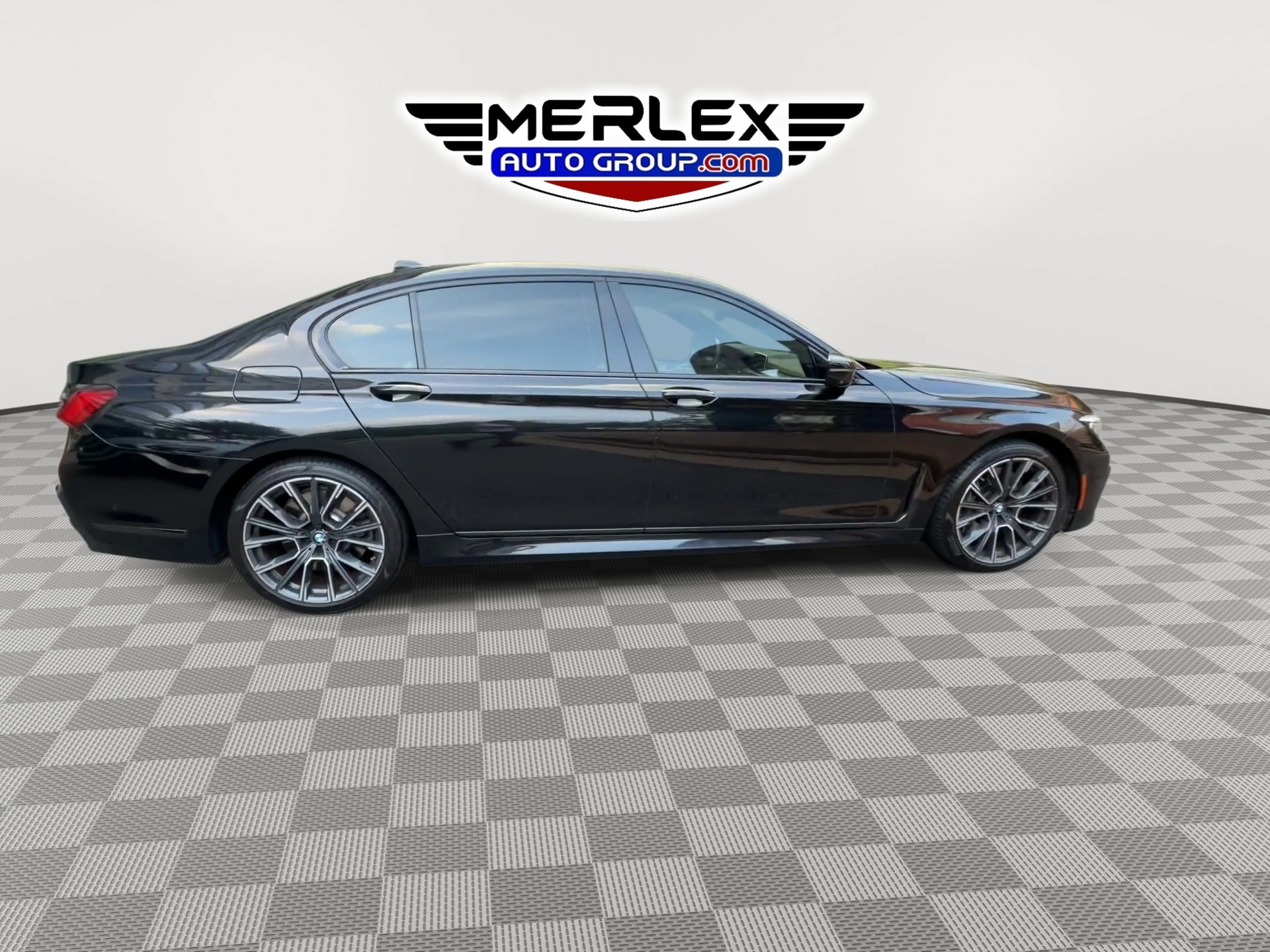Used 2020 BMW 750i xDrive w/ Executive Package AWD/4WD image 9