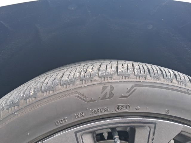 Used 2025 Cadillac Escalade V AWD/4WD image 28