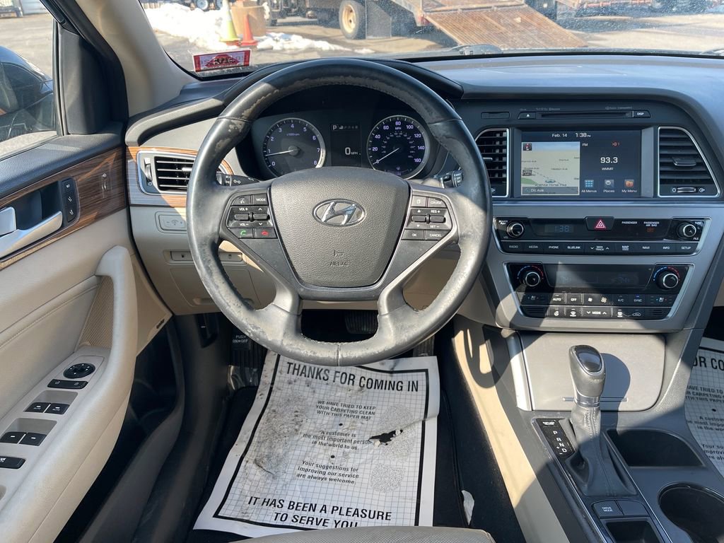 Used 2015 Hyundai Sonata Limited w/ Option Group 05 image 21