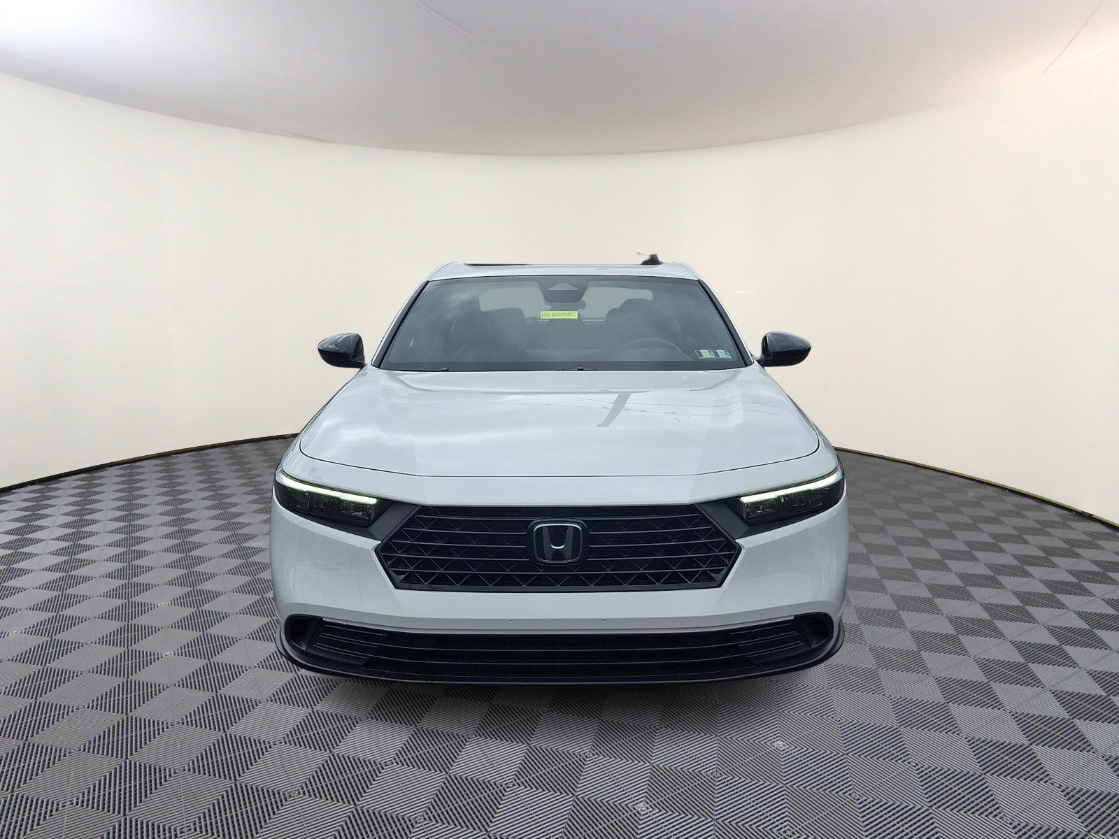 Used 2025 Honda Accord Sport image 2