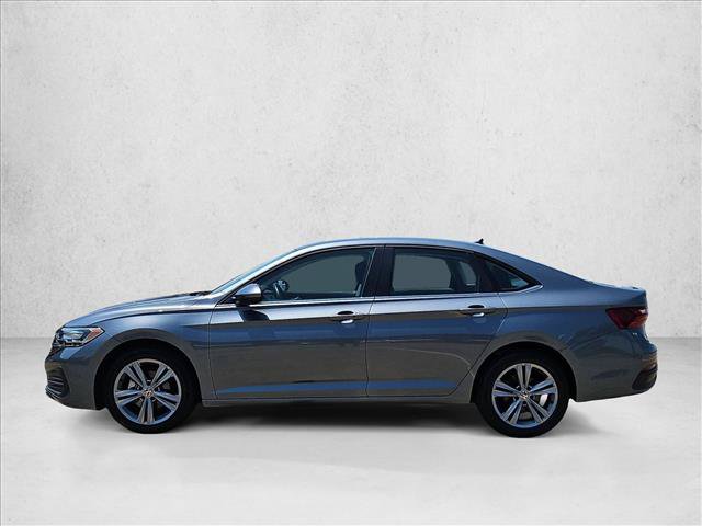 Used 2024 Volkswagen Jetta SE FWD image 9