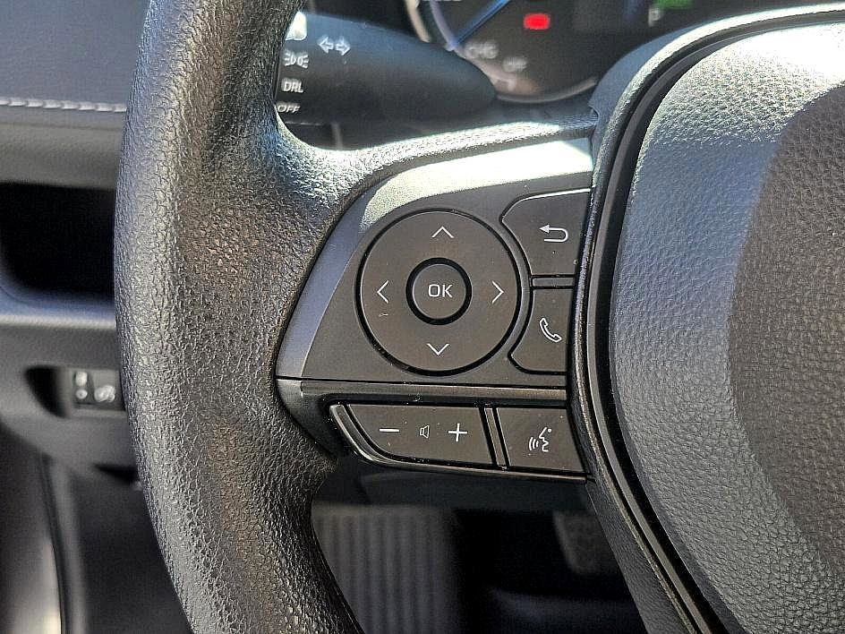 Used 2025 Toyota RAV4 LE image 26