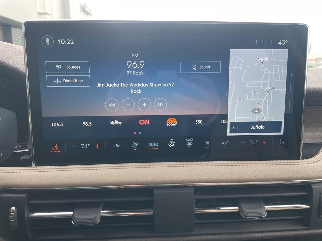 Used 2023 Lincoln Corsair Reserve w/ Rear Removable Package Tray image 35