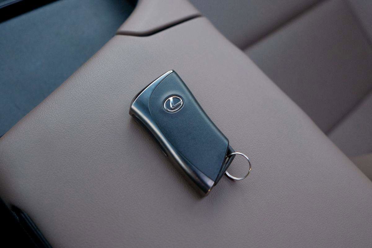 Used 2023 Lexus ES 350 image 10