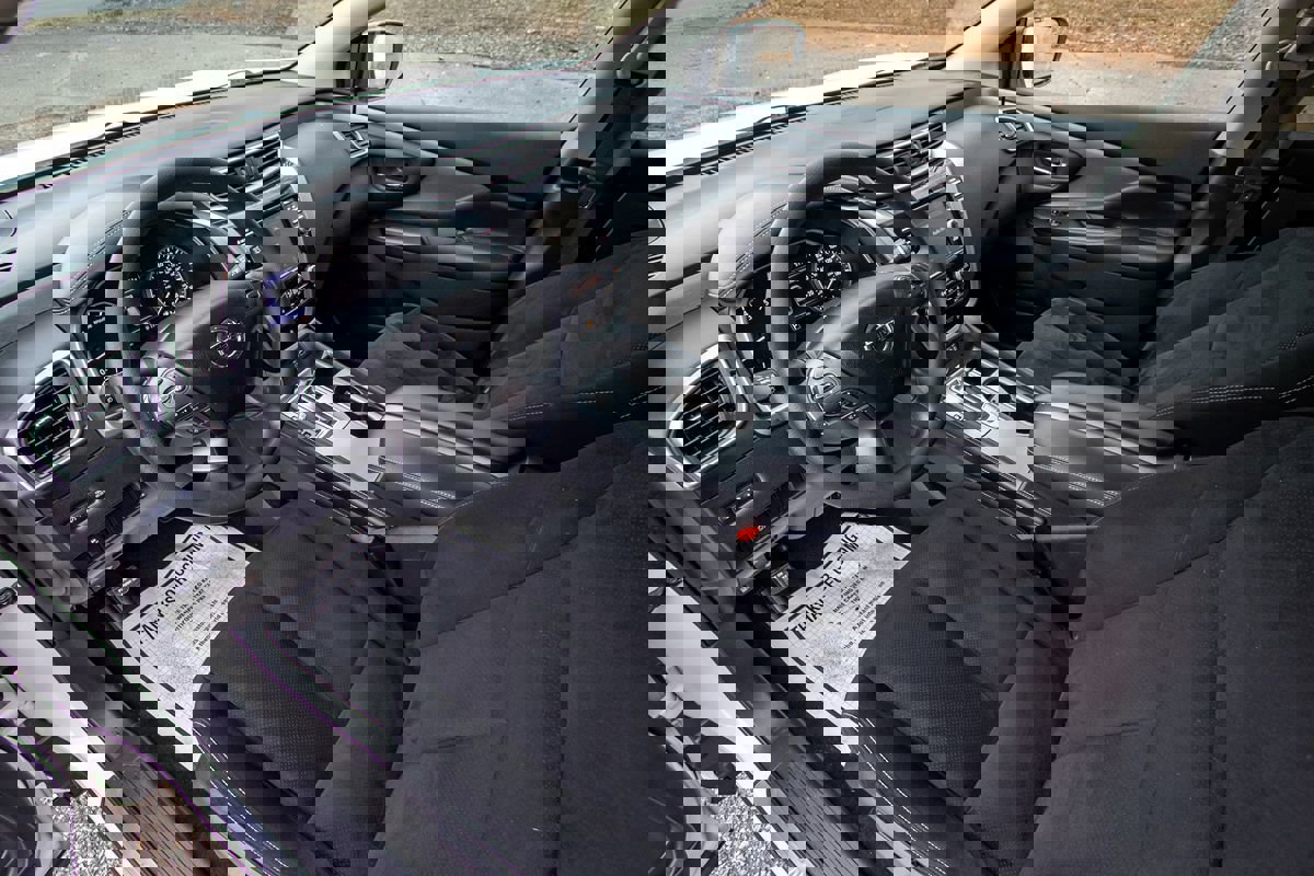 Used 2020 Nissan Murano S image 11