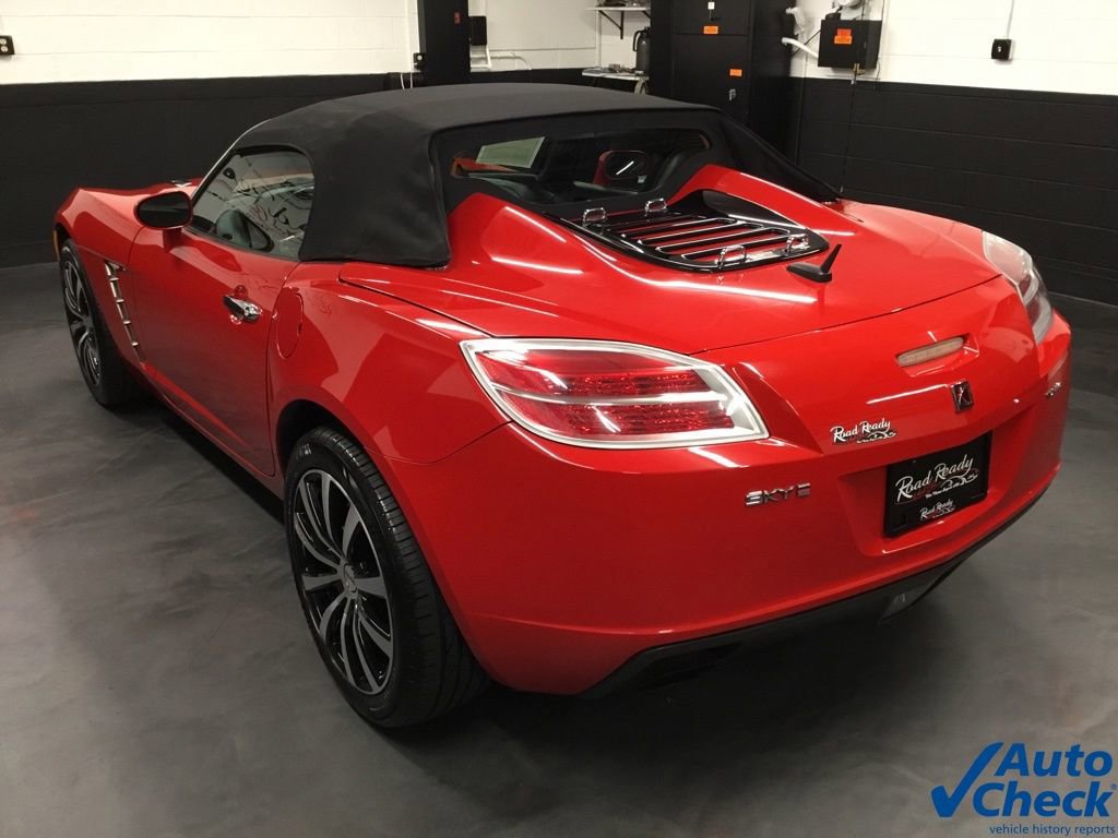 Used 2008 Saturn Sky Red Line image 18