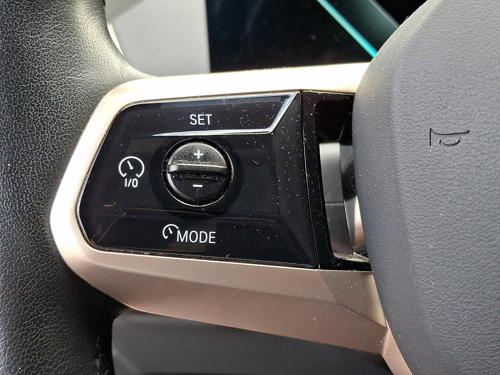 Used 2023 BMW iX xDrive50 w/ Premium Package AWD/4WD image 21