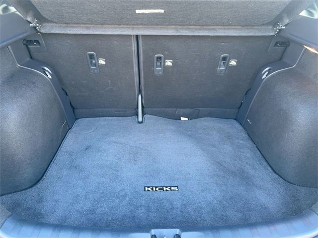 Used 2019 Nissan Kicks SV image 28