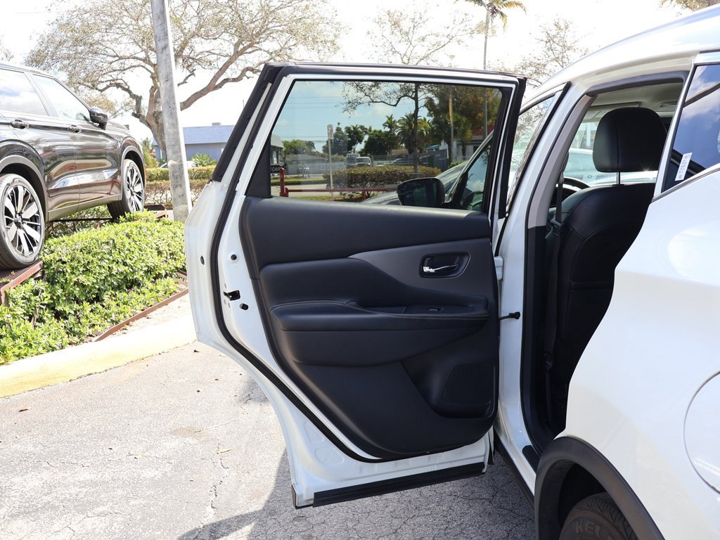 Used 2020 Nissan Murano SL w/ Cargo Package image 25