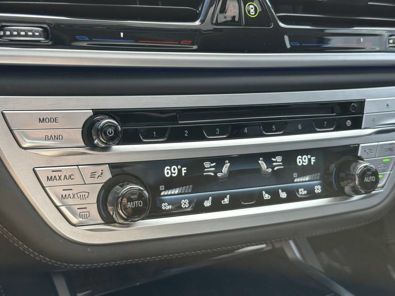 Used 2020 BMW M760i xDrive image 45