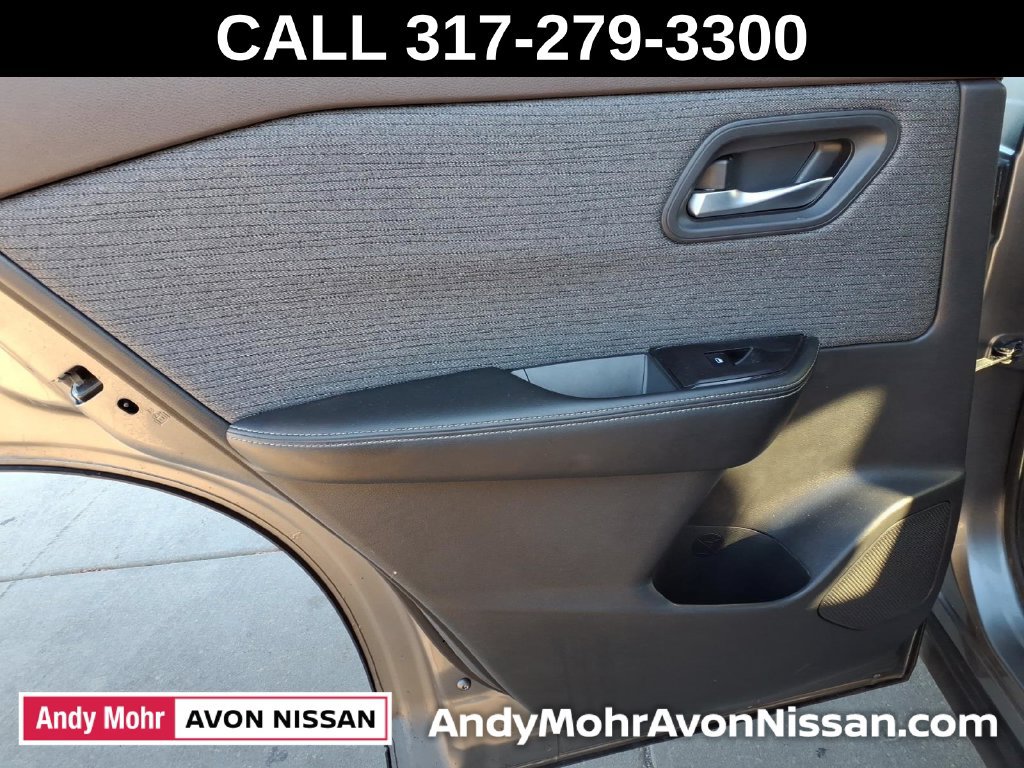 Used 2021 Nissan Rogue SV AWD/4WD image 36