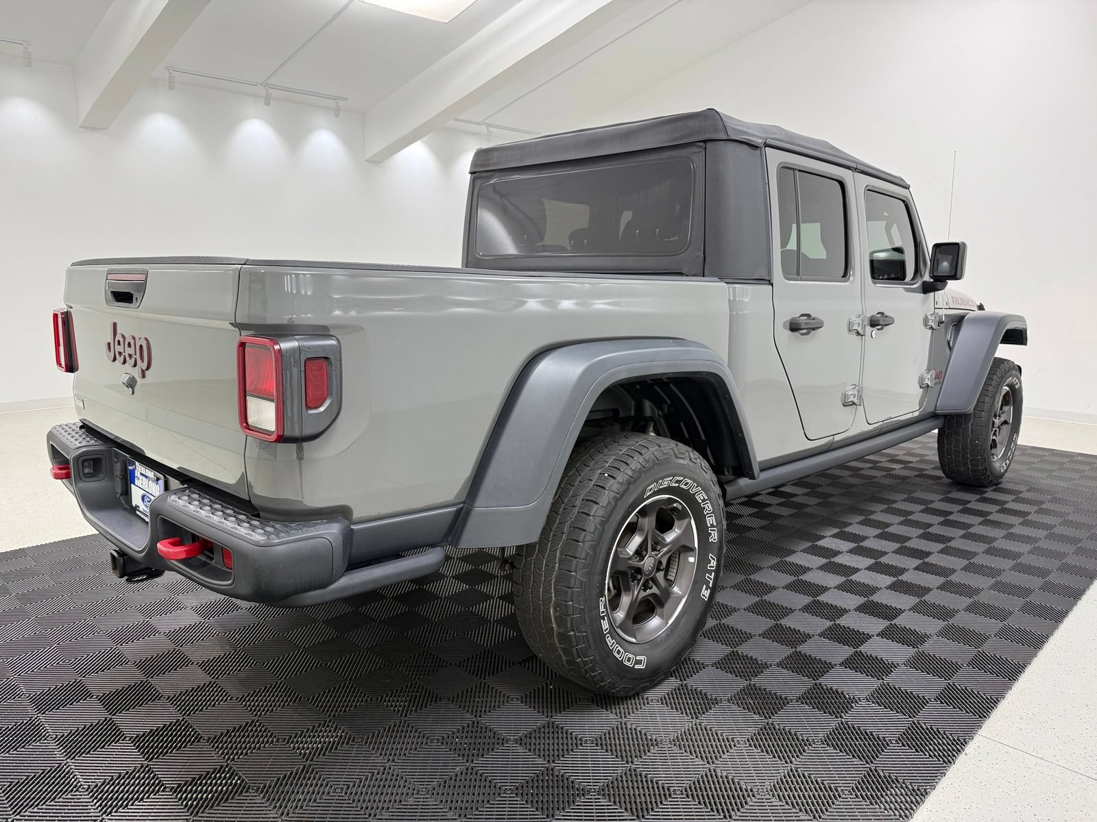 Used 2021 Jeep Gladiator Rubicon w/ Trailer Tow Package AWD/4WD image 8
