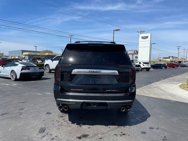 Used 2021 GMC Yukon Denali w/ Denali Premium Package image 4