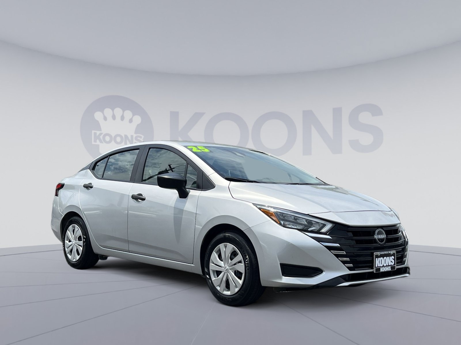 Used 2025 Nissan Versa S FWD image 2