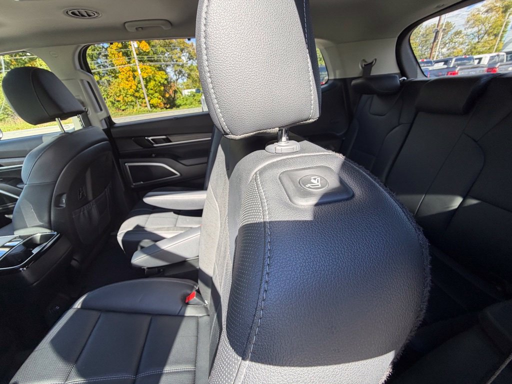 Used 2022 Kia Telluride EX w/ EX Premium Package AWD/4WD image 46