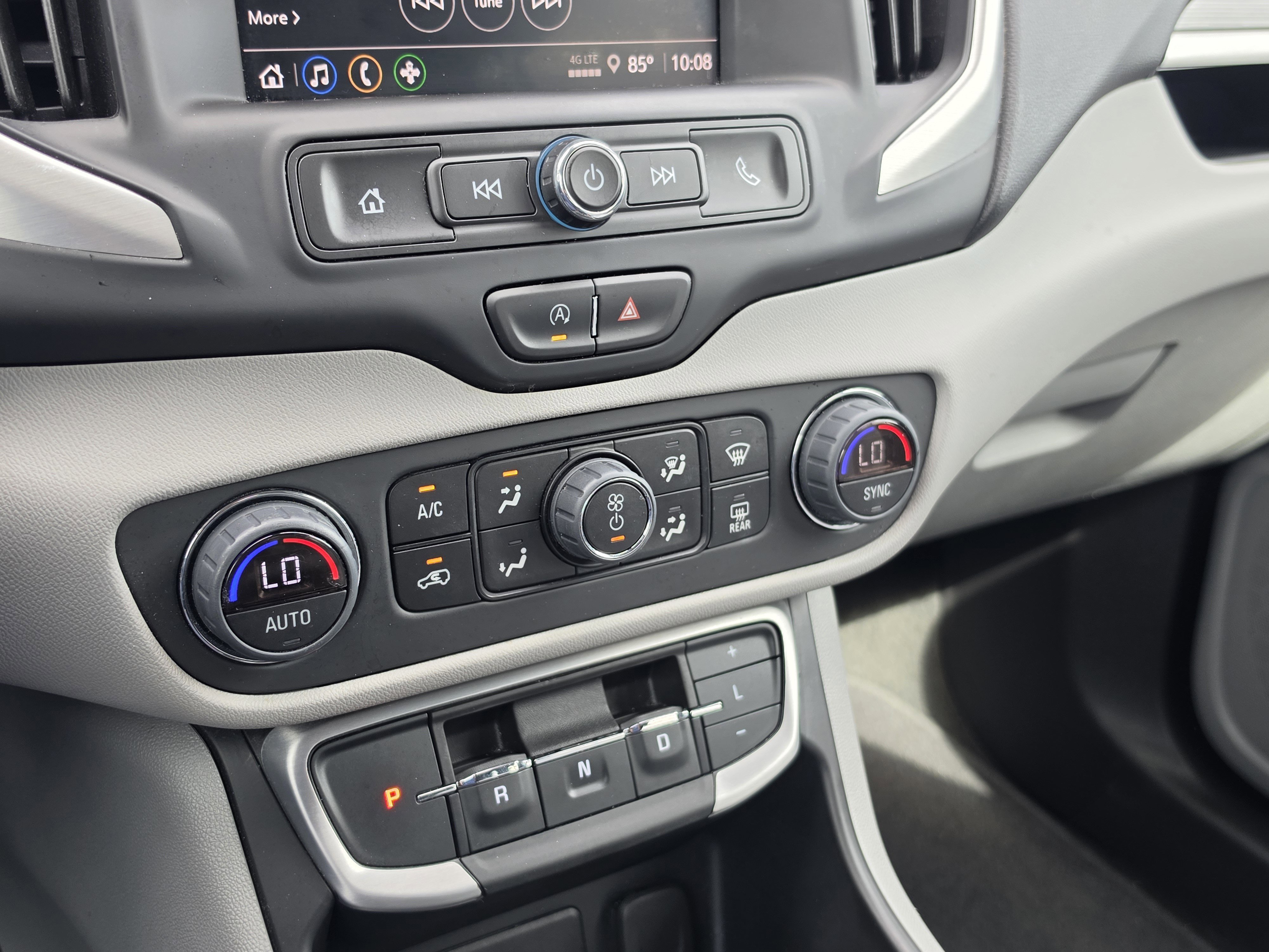 Certified 2024 GMC Terrain SLE w/ Driver Convenience Package FWD image 24