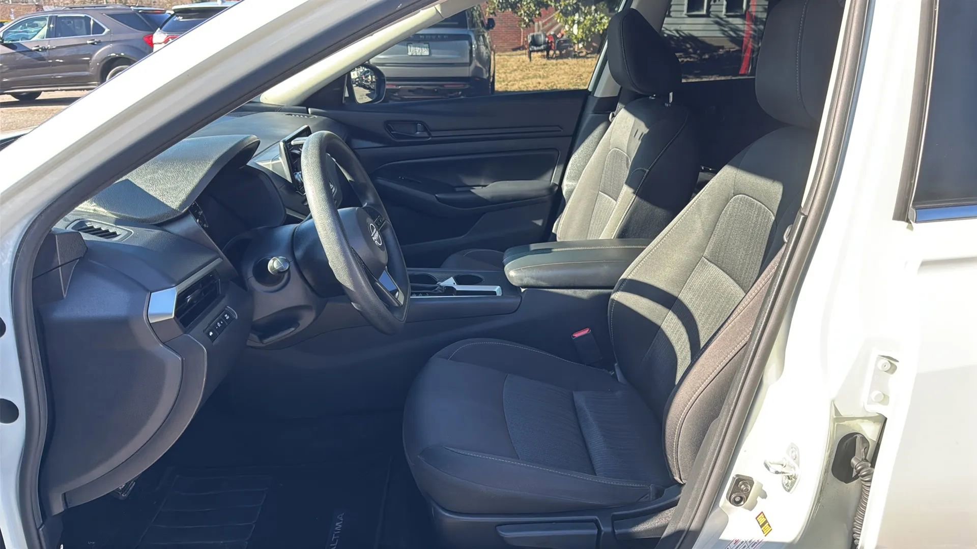 Used 2023 Nissan Altima 2.5 S image 10