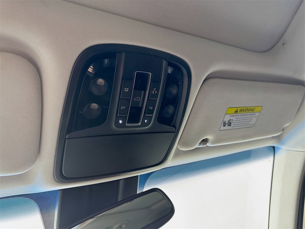 Used 2018 Kia Sorento SX image 34