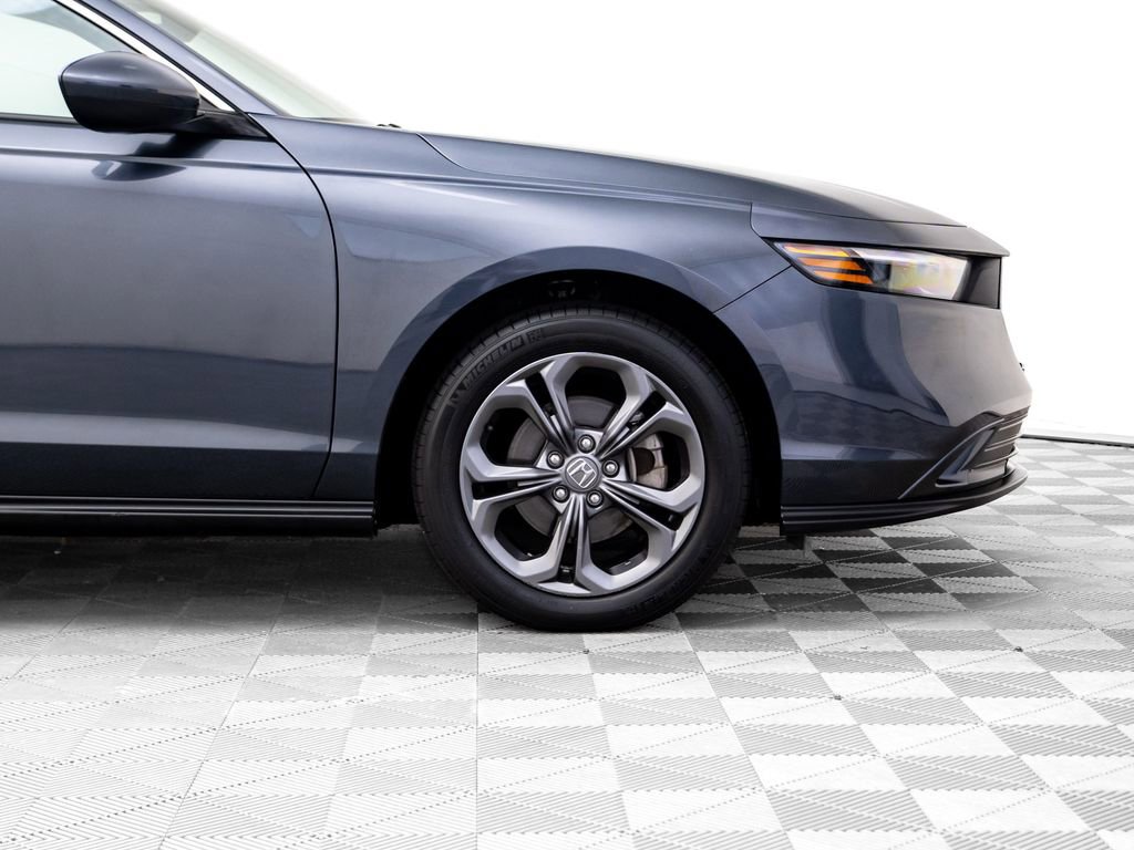Used 2023 Honda Accord EX image 33