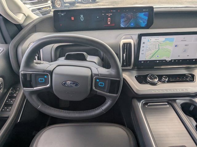 Used 2025 Ford Expedition Max Active AWD/4WD image 18
