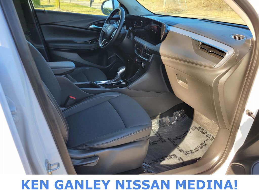 Used 2025 Buick Encore GX Preferred image 50