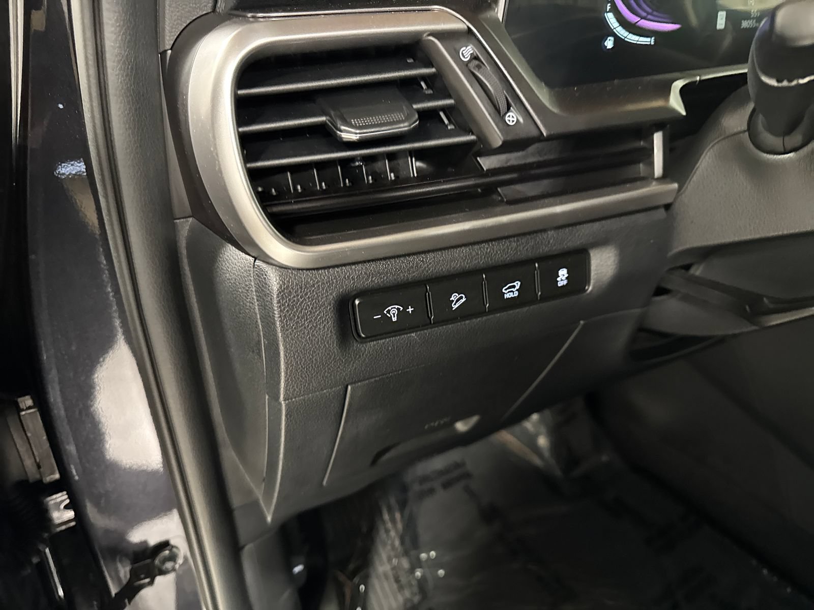 Used 2025 Kia Telluride S AWD/4WD image 18