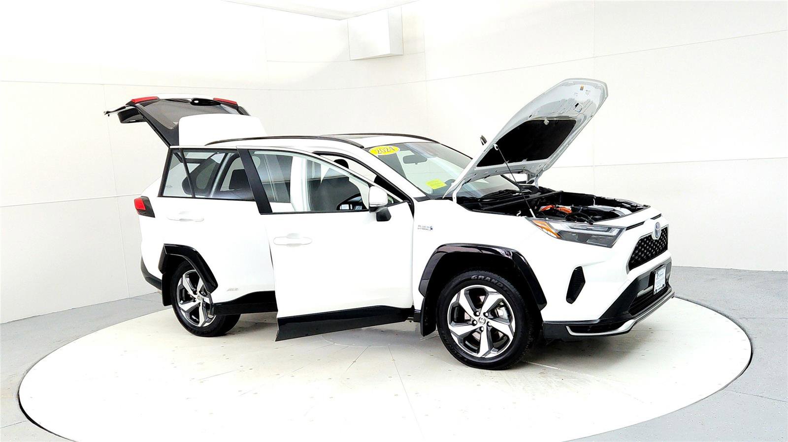 Certified 2024 Toyota RAV4 SE image 12