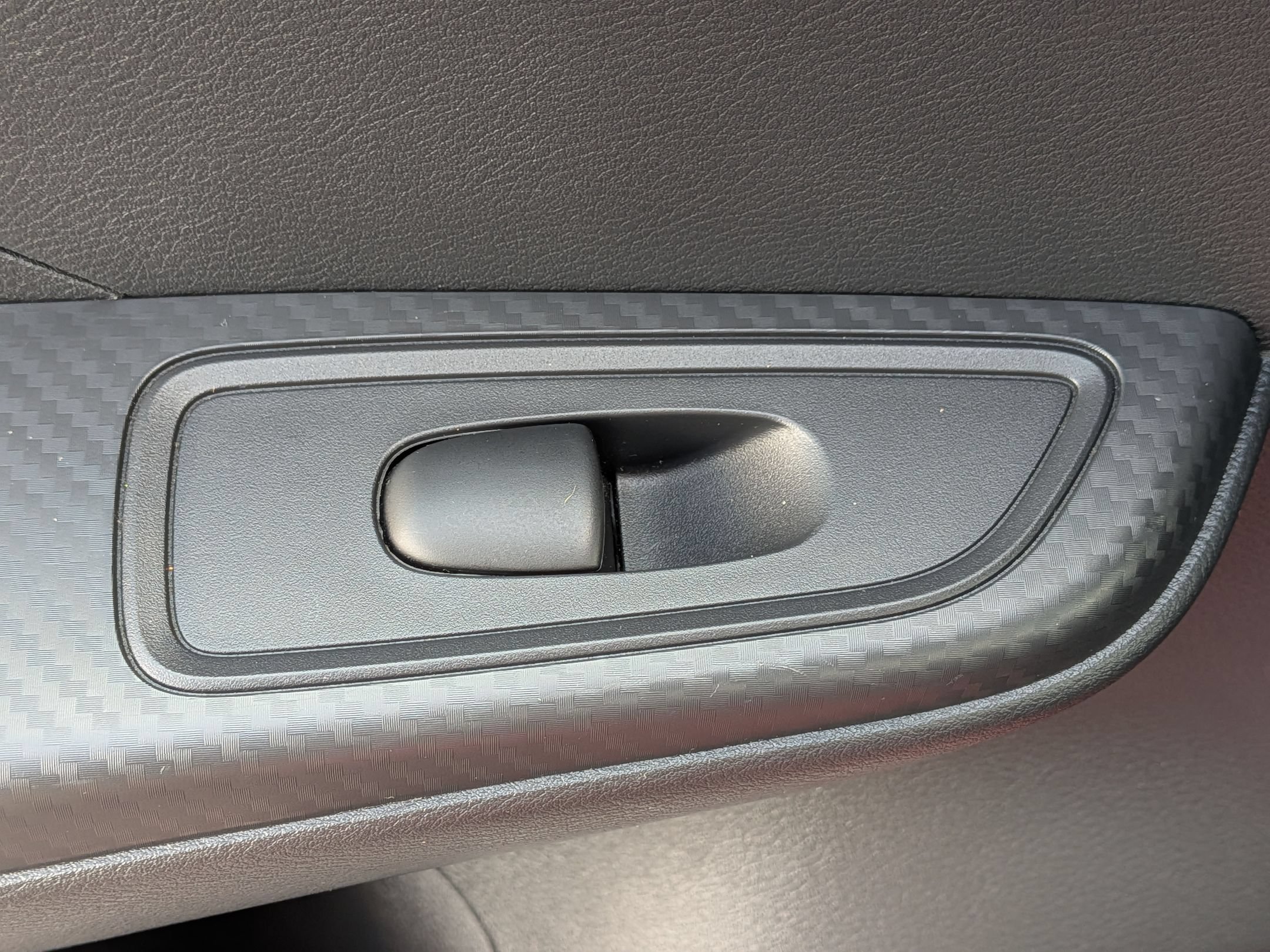 Used 2024 Nissan Versa SV FWD image 27