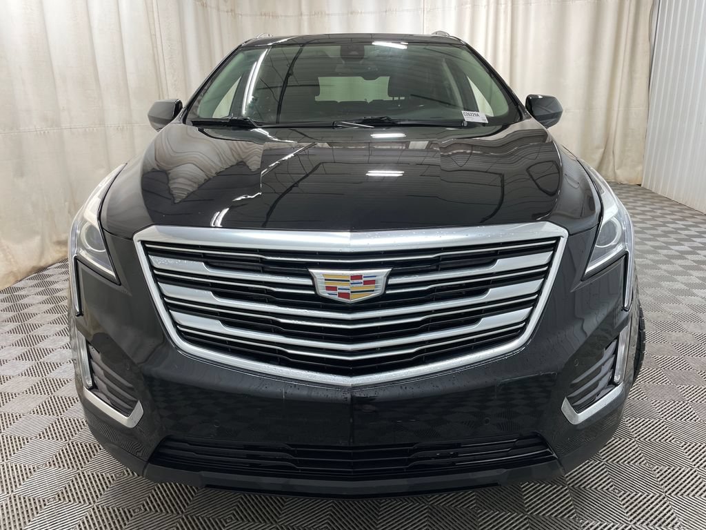 Used 2018 Cadillac XT5 Luxury w/ Driver Awareness Package AWD/4WD image 2